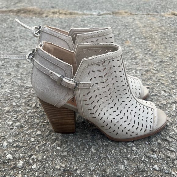 Women's Size 8.5 Medium Heel Boots Tan Breathable Night Out Business Fancy - Picture 5 of 8